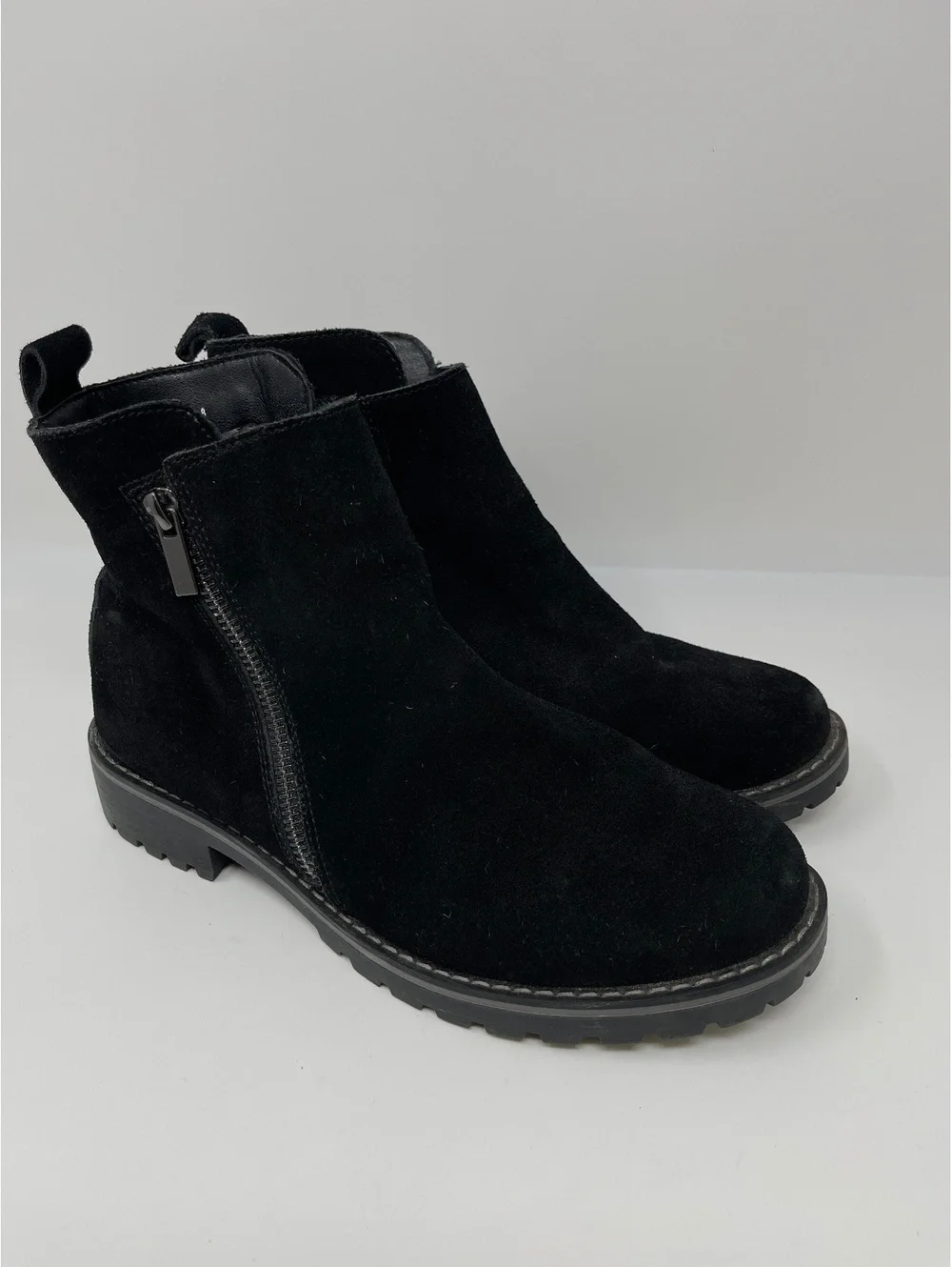 Women’s Black Suede Ankle Boots Size 8 Dual Side Zip Lug Sole Comfort Booties